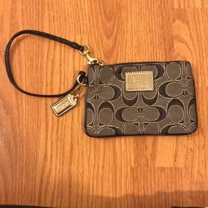 Coach Poppy wristlet